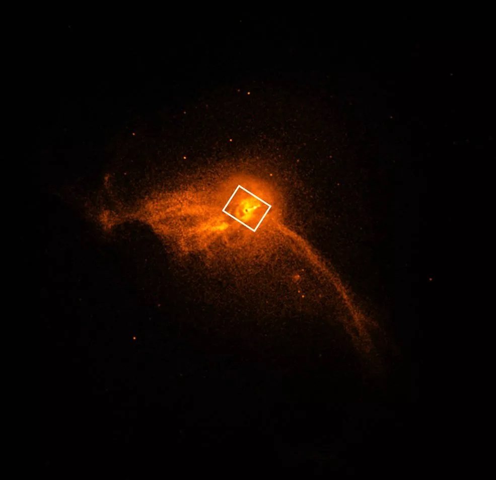 Galáxia Messier 87 (M87), onde está o buraco negro M87*