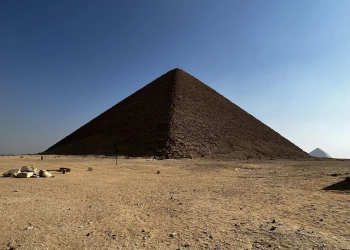 A Pirâmide Vermelha na necrópole de Dahshur está localizada perto do agora extinto braço do Nilo. (Foto: Eman Ghoneim)