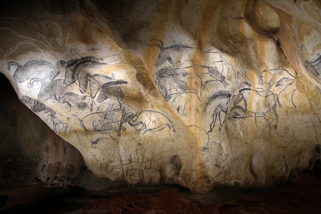 Painel dos Cavalos replica da caverna de Chauvet